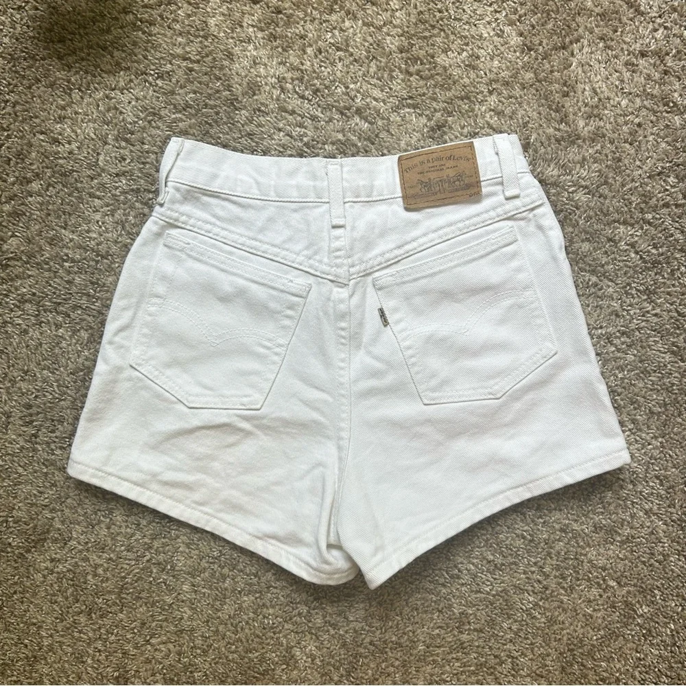 High-Waist White Denim Women’s Shorts - Picture 8 of 13